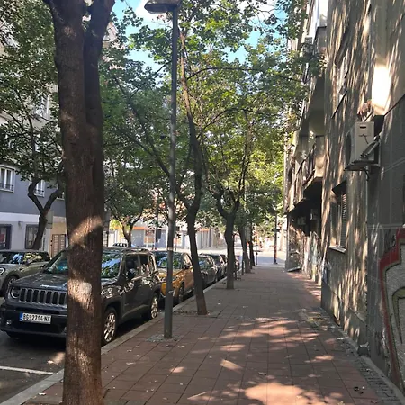 Daire Town Place Charlie Belgrad